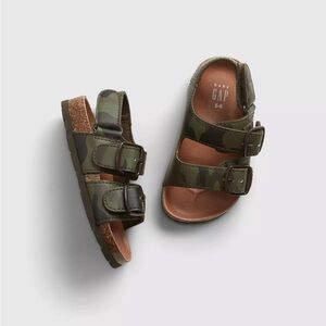 NWT babyGap Toddler Camo Cork Sandals Two Strap Velcro Green Tan Shoes L 9/10